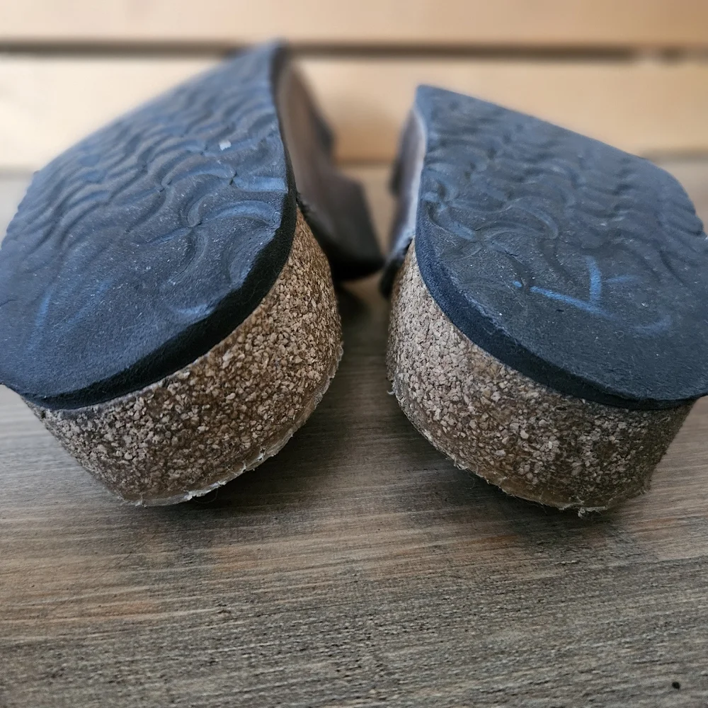 Birkenstock gray brown leather slippers slides sandals - Picture 12 of 16